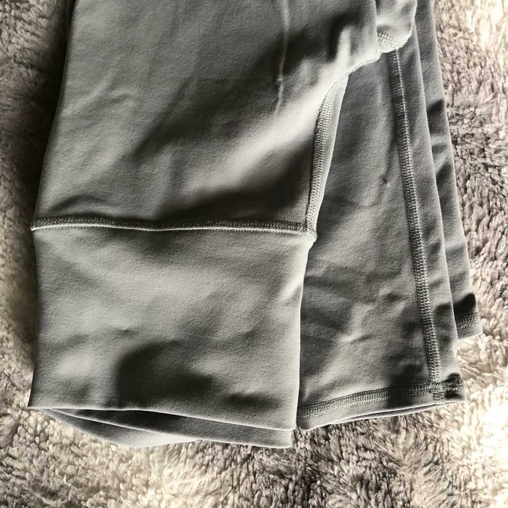 Alo yoga grey leggings size medium